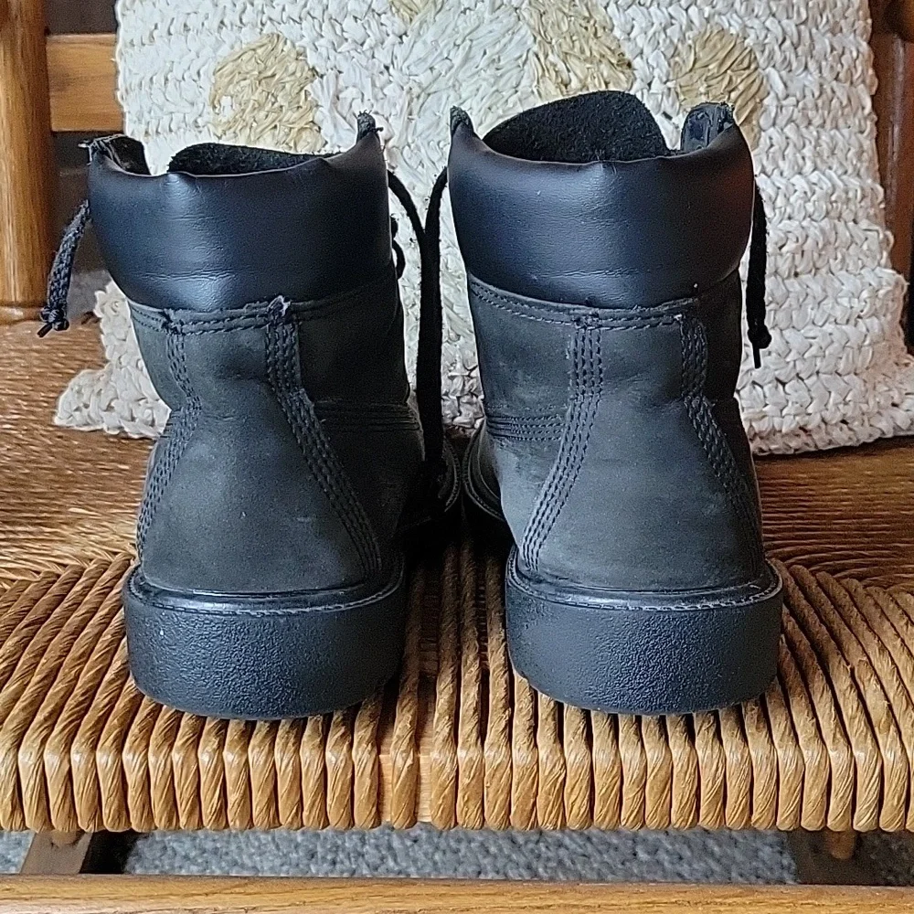 Timberland  boots, grayish black, size 4 junior
